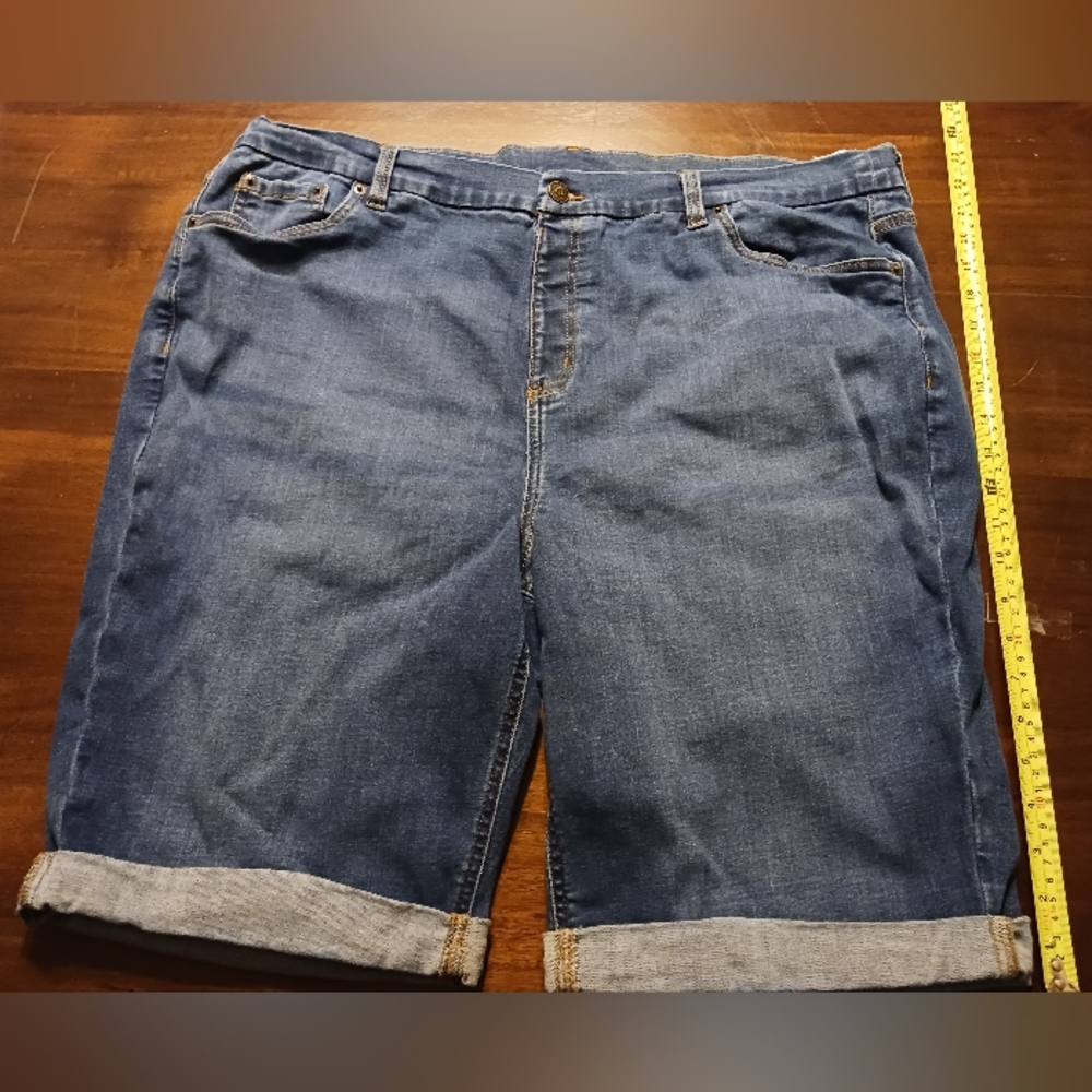 D&Co cuffed Capri jeans 22w
